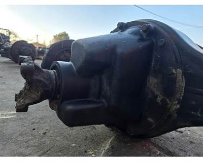 Spicer S150S Rear Differential for a International 1552-SC