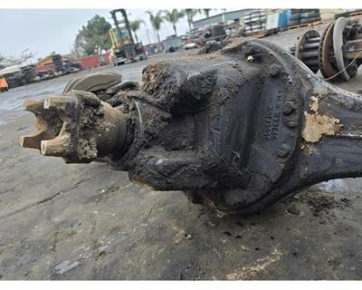 Spicer S150S Rear Differential for a International 1652