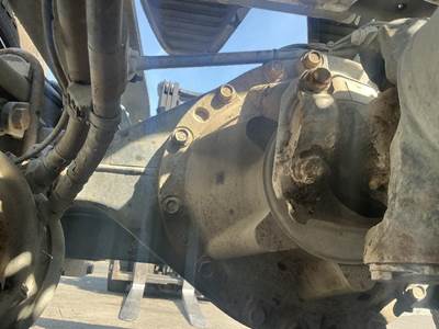 Spicer S21170 Rear Differential for a Peterbilt 384