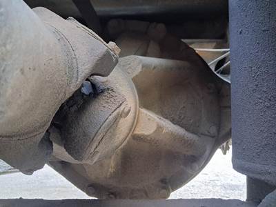 Spicer S23170 Rear Differential for a Capacity Of Texas TJ5000