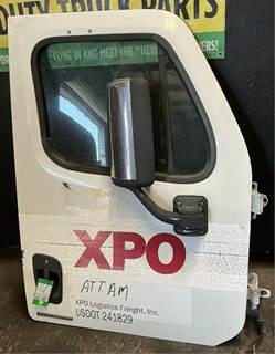 Freightliner Cascadia 113 Right Front Door Assembly