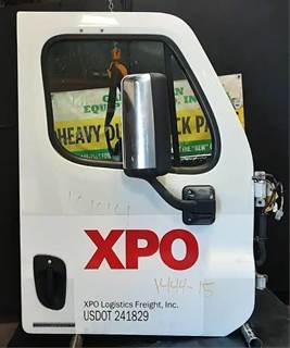 Freightliner Cascadia 113 Right Front Door Assembly