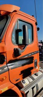 Freightliner Cascadia 113 Left Front Door Assembly