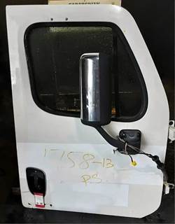 Freightliner Cascadia 113 Right Front Door Assembly