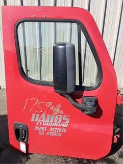 Freightliner Cascadia 113 Right Front Door Assembly