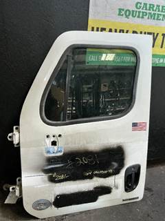 Freightliner Cascadia 113 Front Door Assembly