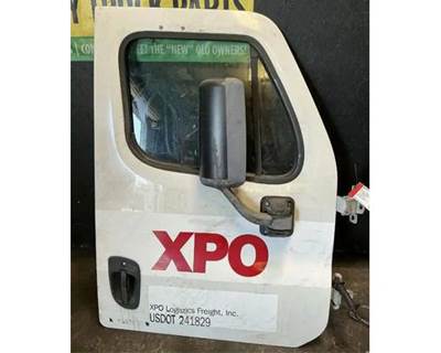 Freightliner Cascadia 113 Right Front Door Assembly