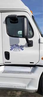 Freightliner Cascadia 125 Right Front Door Assembly