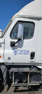 Freightliner Cascadia 125 Left Front Door Assembly