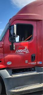 Freightliner Cascadia 125 Left Front Door Assembly
