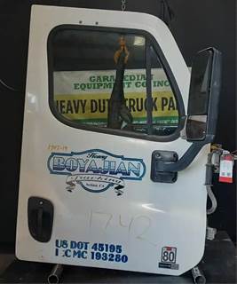 Freightliner Cascadia 125 Right Front Door Assembly