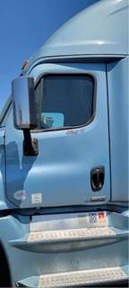 Freightliner Cascadia 125 Left Front Door Assembly