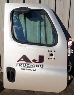 Freightliner Cascadia 125 Right Front Door Assembly