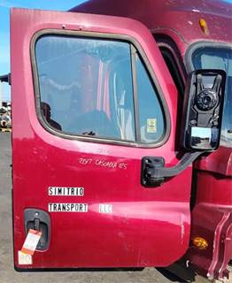 Freightliner Cascadia 125 Right Front Door Assembly