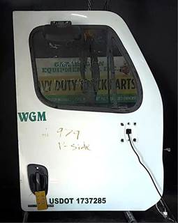 Freightliner Cascadia 125 Right Front Door Assembly