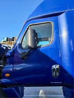 Freightliner Cascadia 125 Left Front Door Assembly