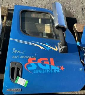 Freightliner Cascadia 125 Right Front Door Assembly