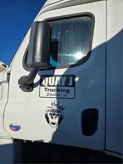 Freightliner Cascadia 125 Left Front Door Assembly