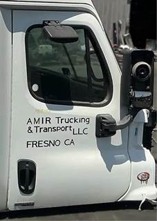 Freightliner Cascadia 125 Right Front Door Assembly
