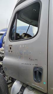 Freightliner Cascadia 125 Front Door Assembly