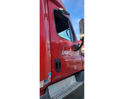 Freightliner Cascadia 125 Right Front Door Assembly