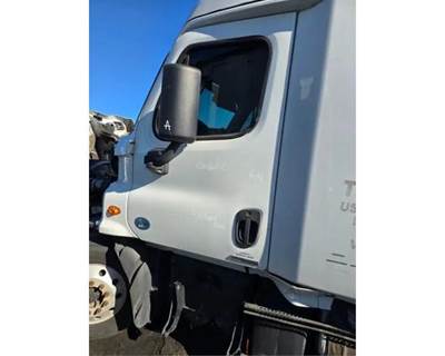 Freightliner Cascadia 125 Left Front Door Assembly