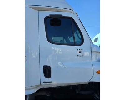 Freightliner Cascadia 125 Right Front Door Assembly