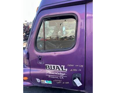 Freightliner Cascadia 125 Left Front Door Assembly