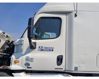 Freightliner Cascadia 125 Left Front Door Assembly