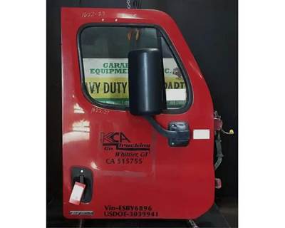 Freightliner Cascadia 125 Right Front Door Assembly