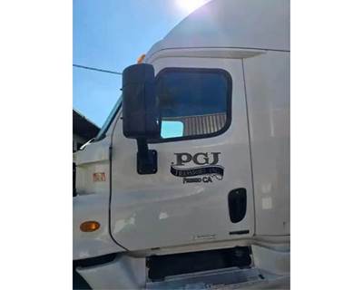 Freightliner Cascadia 125 Left Front Door Assembly