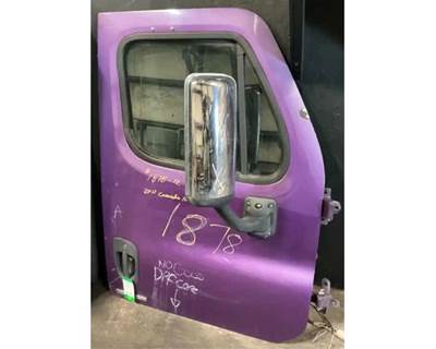Freightliner Cascadia 125 Right Front Door Assembly