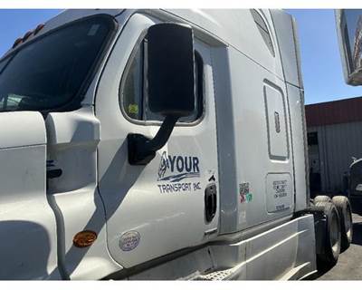 Freightliner Cascadia 125 Front Door Assembly for a Freightliner CASCADIA