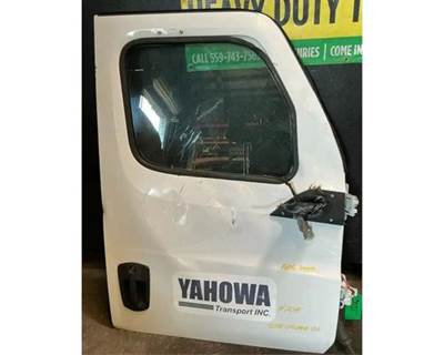 Freightliner Cascadia 126 Right Front Door Assembly
