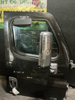 Freightliner Cascadia Right Front Door Assembly