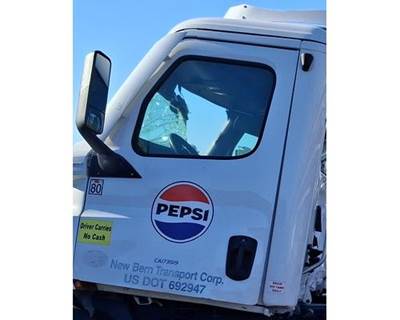 Freightliner Cascadia Left Front Door Assembly