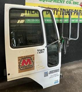 Freightliner FC70 CARGO Right Front Door Assembly