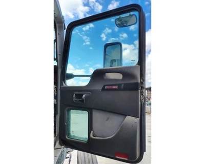 Kenworth T660 Right Front Door Assembly