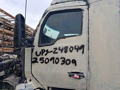 Kenworth T680 Front Door Assembly