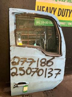 Kenworth T680 Right Front Door Assembly