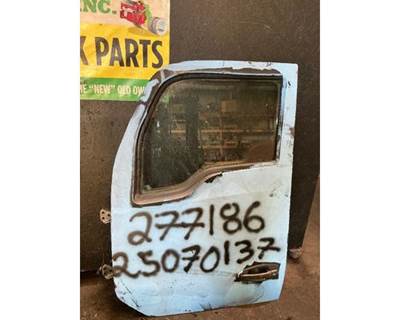 Kenworth T680 Left Front Door Assembly