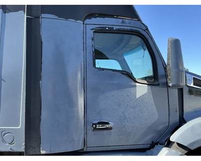 Kenworth T680 Front Door Assembly