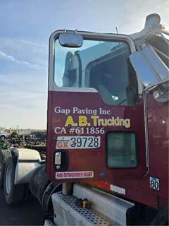 Kenworth T800 Right Front Door Assembly