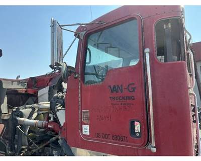 Kenworth T800 Front Door Assembly