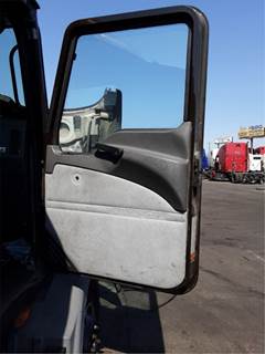 Mack Pinnacle CXU612 Right Front Door Assembly for a Mack CXU612