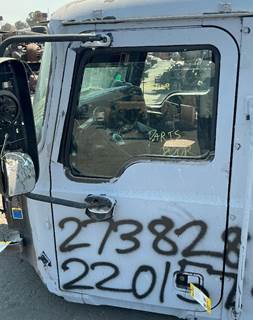 Mack Pinnacle CXU612 Left Front Door Assembly for a Mack CXU612