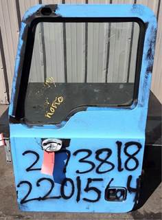 Mack Pinnacle CXU612 Left Front Door Assembly for a Mack CXU612