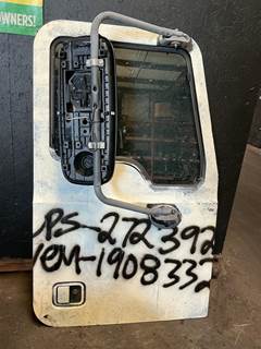 Mack Pinnacle CXU612 Right Front Door Assembly for a Mack CXU612