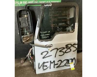 Mack Pinnacle CXU612 Left Front Door Assembly for a Mack CXU612