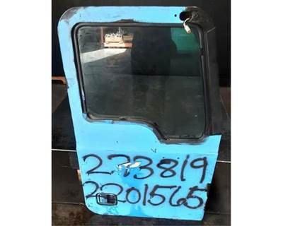 Mack Pinnacle CXU612 Right Front Door Assembly for a Mack CXU612